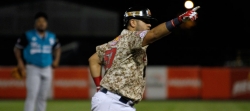 Con explosivo séptimo inning Tigres vuelve a la clasificación