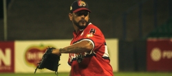 Guillermo Moscoso obtuvo el premio al pitcher del año