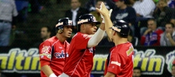 Yangervis Solarte le dio vida a los Tigres