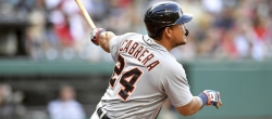Cabrera a 5 de los 500 HR en MLB