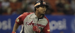 Teodoro Martínez regresa al beisbol organizado